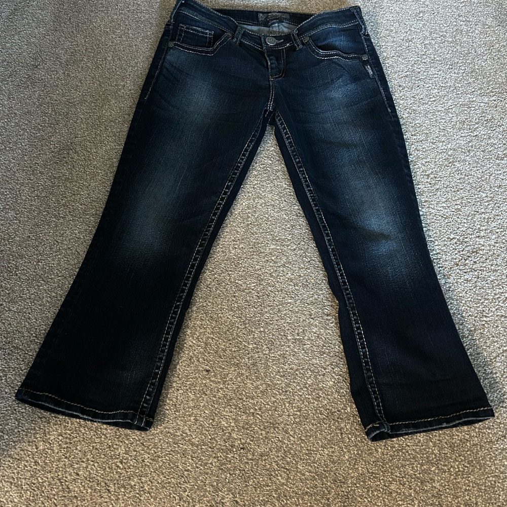 Dark Wash Women's Jeans - Classic Mid-Rise capris
